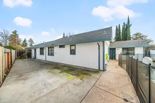 9038 Weeping Fig Way, Elk Grove, CA 95758 - Photo 43