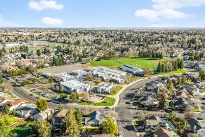 9038 Weeping Fig Way, Elk Grove, CA 95758 - Photo 5