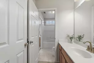 18 Holden Ct, Sacramento, CA 95835 - Photo 33