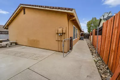 8704 Montiflora Court, Elk Grove, CA 95624 - Photo 31