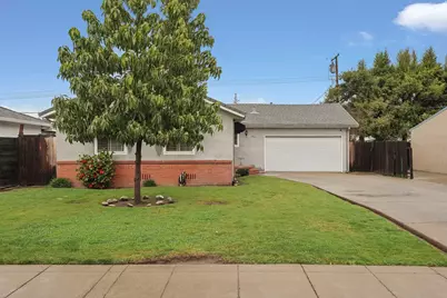 1427 Reiman Street, Lodi, CA 95242 - Photo 1