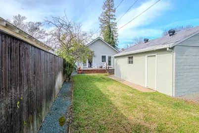 3757 Jeffrey Avenue, Sacramento, CA 95820 - Photo 49