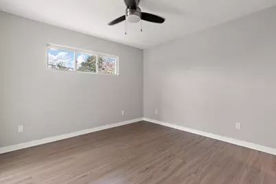 6407 Oakridge Way, Sacramento, CA 95831 - Photo 21