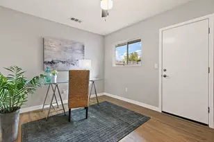 6407 Oakridge Way, Sacramento, CA 95831 - Photo 25