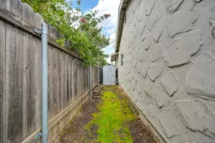 6443 Villa Dr, Sacramento, CA 95842 - Photo 33