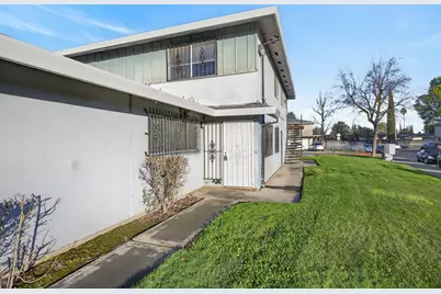 4479 La Cresta Way # 2, Stockton, CA 95207 - Photo 7