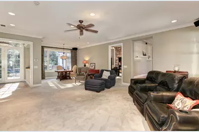 1840 Rockwood Drive, Sacramento, CA 95864 - Photo 29