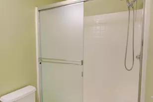 174 Castlewood Ave, Lathrop, CA 95330 - Photo 11