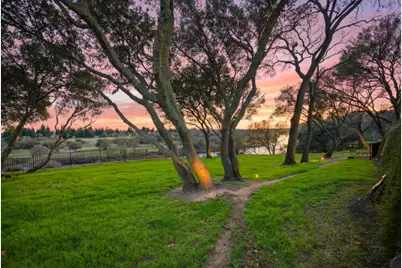 3909 Edgevale Court, Fair Oaks, CA 95628 - Photo 11