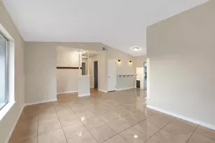 5 Nunes Ct, Sacramento, CA 95823 - Photo 9