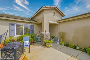 547 Blossom Dr, Chowchilla, CA 93610 - Photo 3