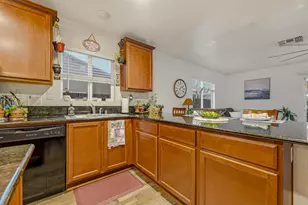 547 Blossom Dr, Chowchilla, CA 93610 - Photo 15