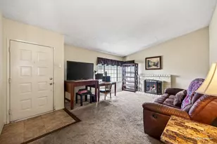 6624 Creekmont Way, Citrus Heights, CA 95621 - Photo 5