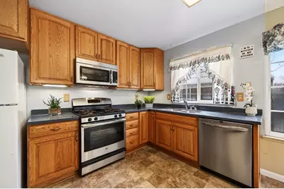 6624 Creekmont Way, Citrus Heights, CA 95621 - Photo 9