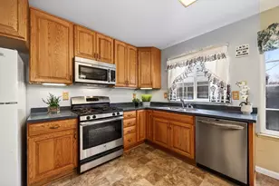 6624 Creekmont Way, Citrus Heights, CA 95621 - Photo 9