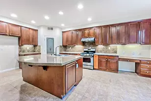 5716 Alder Bridge Ct, Elk Grove, CA 95757 - Photo 13