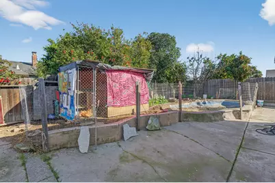 7821 Scottsdale Drive, Sacramento, CA 95828 - Photo 47