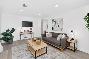 7821 Scottsdale Dr, Sacramento, CA 95828 - Photo 13