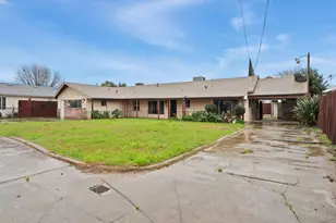 3930 41st Ave, Sacramento, CA 95824 - Photo 3