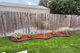 931 Park Ave, Escalon, CA 95320 - Photo 13