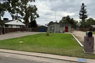 931 Park Ave, Escalon, CA 95320 - Photo 1