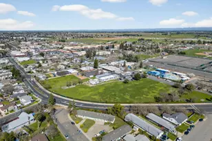 461 F St, Galt, CA 95632 - Photo 35