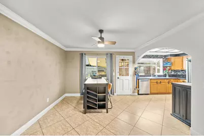 8048 Renton Way, Sacramento, CA 95828 - Photo 21