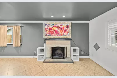 8048 Renton Way, Sacramento, CA 95828 - Photo 17