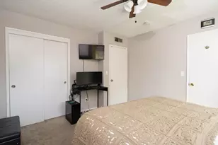 1576 E Warner, Fresno, CA 93710 - Photo 25