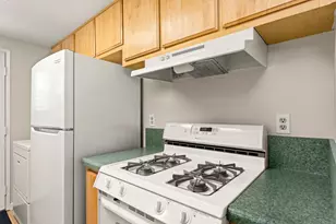 4007 Oak Villa Cir, Carmichael, CA 95608 - Photo 9