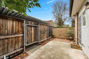 4007 Oak Villa Cir, Carmichael, CA 95608 - Photo 55