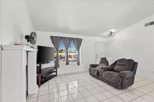 205 Weber Ave, Patterson, CA 95363 - Photo 5