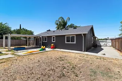 205 Weber Avenue, Patterson, CA 95363 - Photo 17