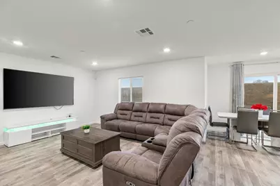 6421 Maple Leaf Lane, Riverbank, CA 95367 - Photo 9