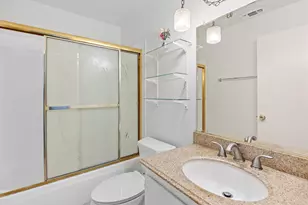 4928 Earlcort Cir, Sacramento, CA 95842 - Photo 17