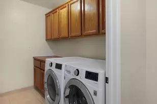 7458 Black Tree Ln, Citrus Heights, CA 95610 - Photo 13