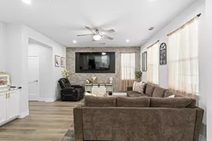 1711 Bella Lago Dr, Stockton, CA 95206 - Photo 13