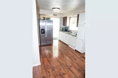 4633 Lippi Parkway, Sacramento, CA 95823 - Photo 25