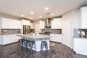 906 Landsdale Ct, El Dorado Hills, CA 95762 - Photo 19