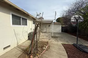 5585 Fernwood Dr, Newark, CA 94560 - Photo 43