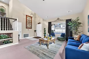 9122 Bungalow Way, Elk Grove, CA 95758 - Photo 11