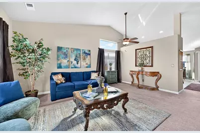 9122 Bungalow Way, Elk Grove, CA 95758 - Photo 9