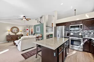 9122 Bungalow Way, Elk Grove, CA 95758 - Photo 15