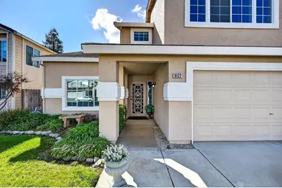 9122 Bungalow Way, Elk Grove, CA 95758 - Photo 5