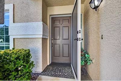 9122 Bungalow Way, Elk Grove, CA 95758 - Photo 7