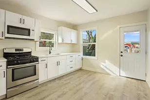 327 Hosmer Ave, Modesto, CA 95351 - Photo 21