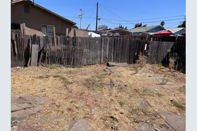 327 Hosmer Avenue, Modesto, CA 95351 - Photo 15