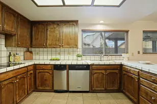 1633 Amanda Ct, Stockton, CA 95209 - Photo 11