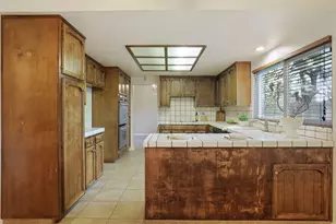 1633 Amanda Ct, Stockton, CA 95209 - Photo 13