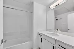 2431 Cleat Ln, Sacramento, CA 95818 - Photo 21